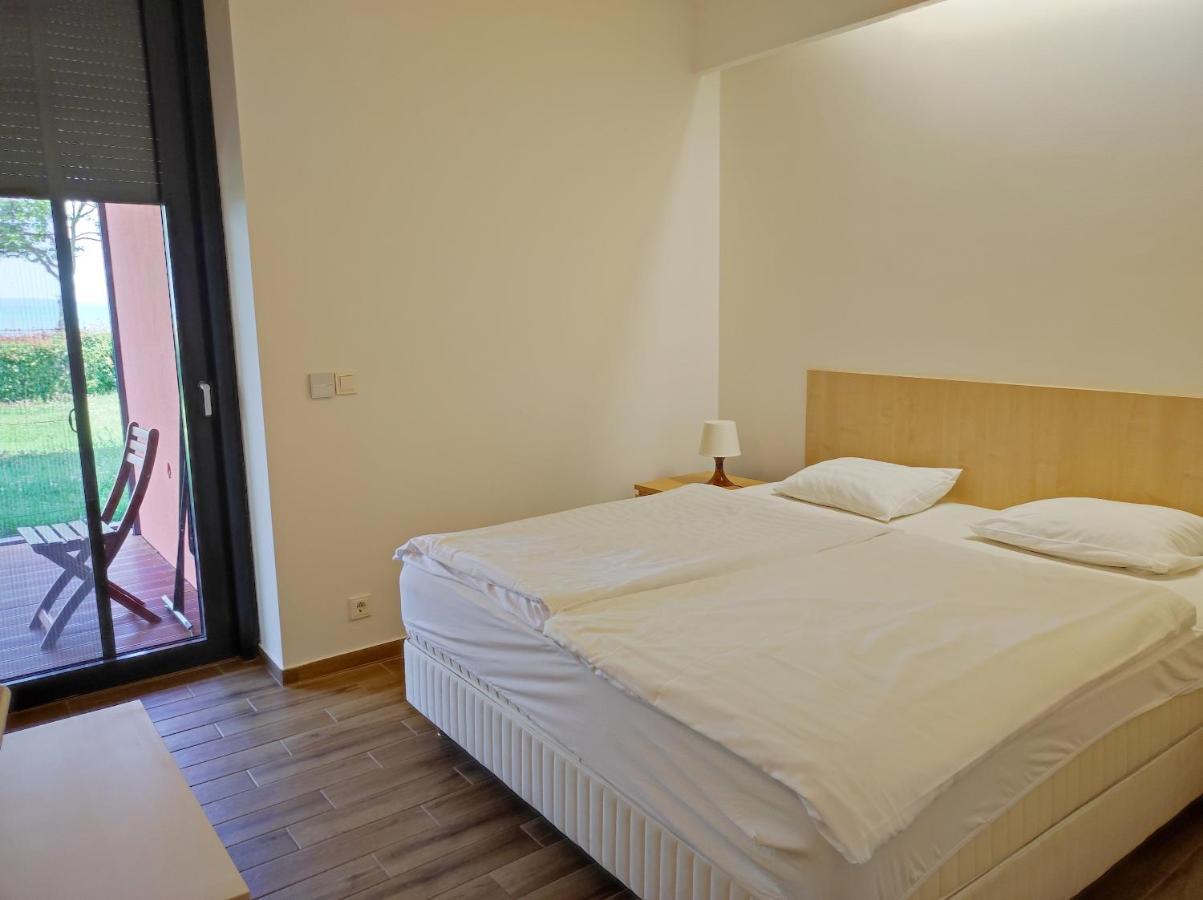 Soleil Apartmanok Balatonlelle Exteriér fotografie